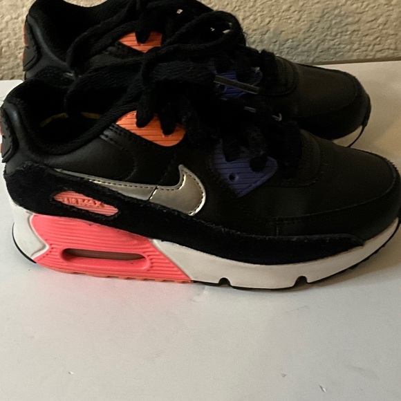 Nike Kids Black Sneakers with Purple and Orange Accents - Picture 2 of 5